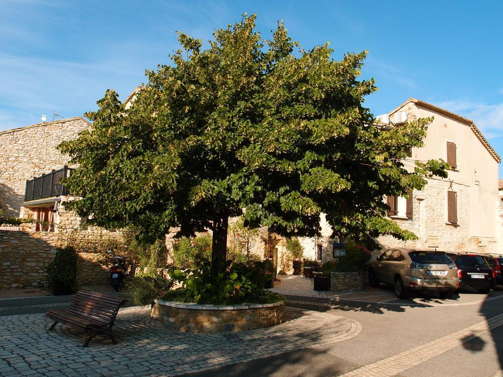 Hotel Le Saint Laurent Exterior photo